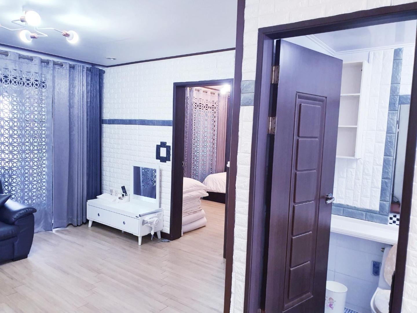 Pureun Jeju Pension Согвипхо Номер фото