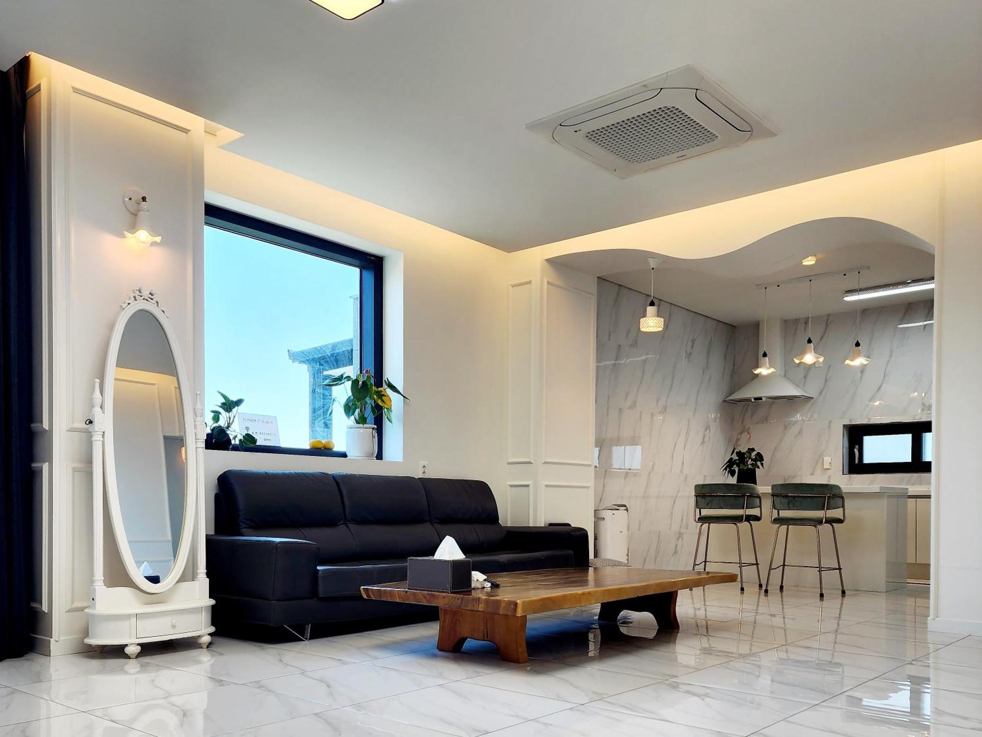 Pureun Jeju Pension Согвипхо Экстерьер фото