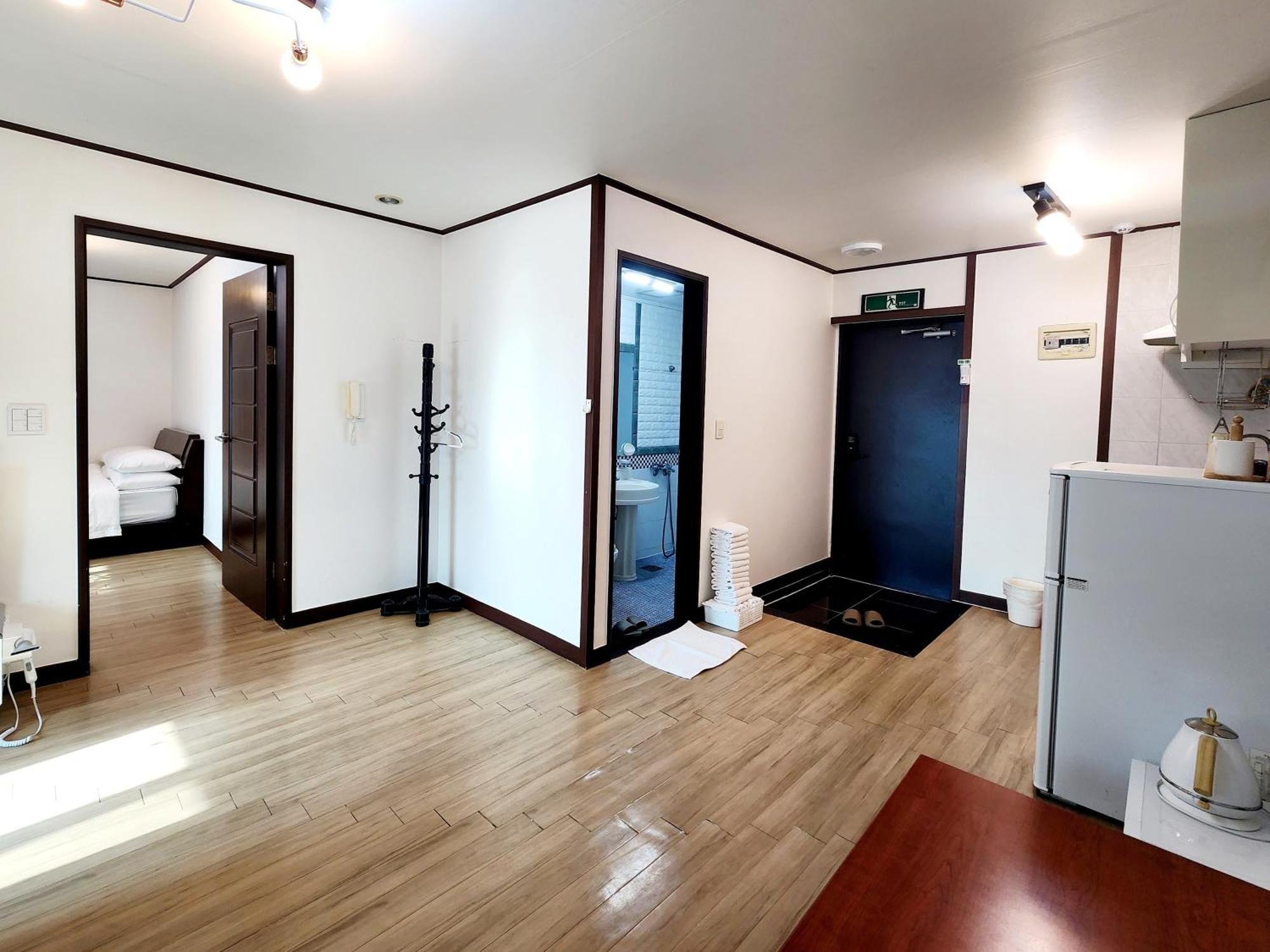 Pureun Jeju Pension Согвипхо Экстерьер фото