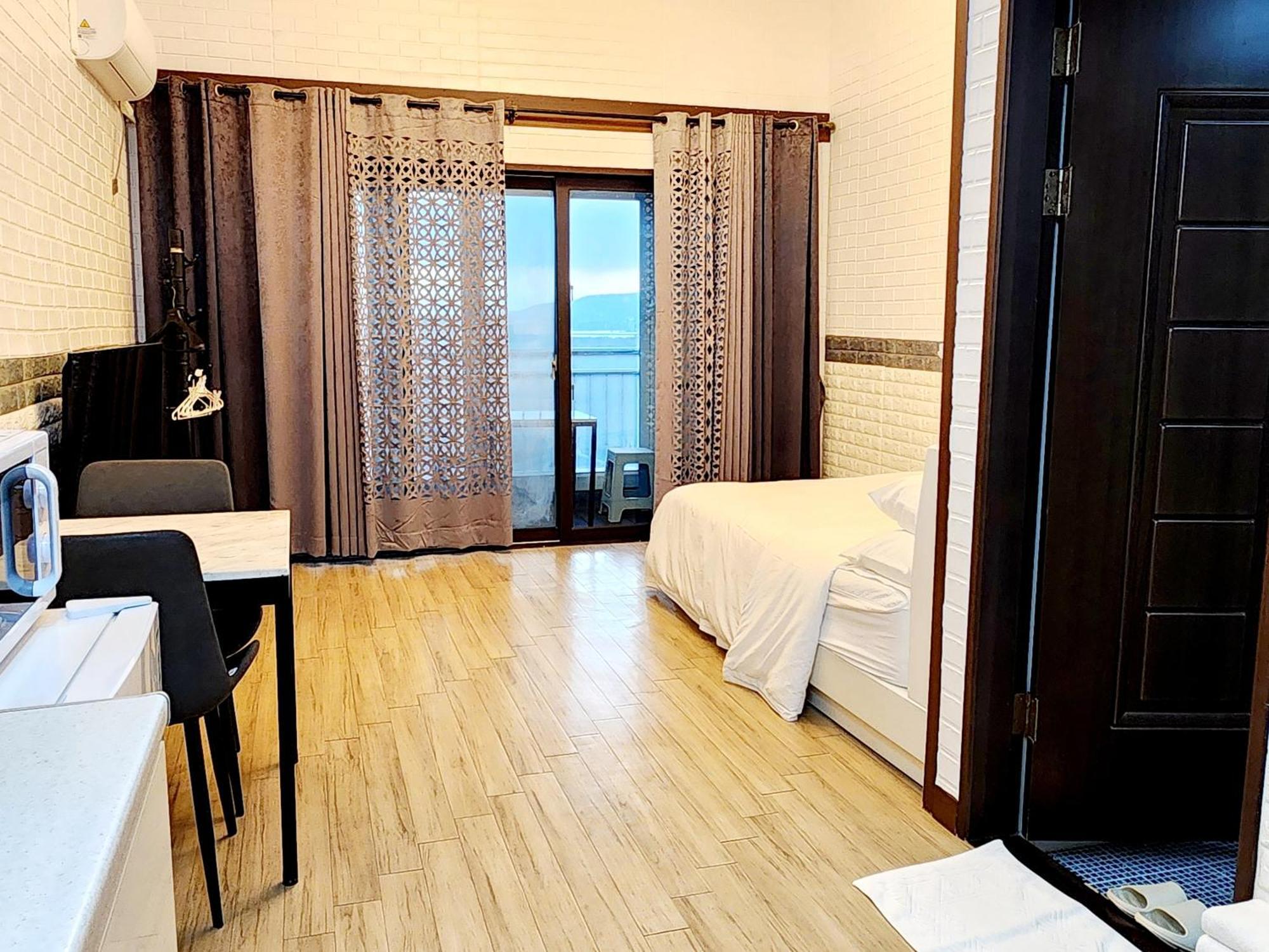 Pureun Jeju Pension Согвипхо Экстерьер фото