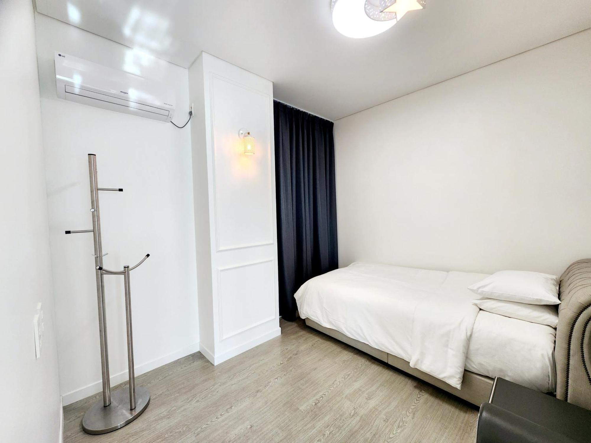 Pureun Jeju Pension Согвипхо Экстерьер фото