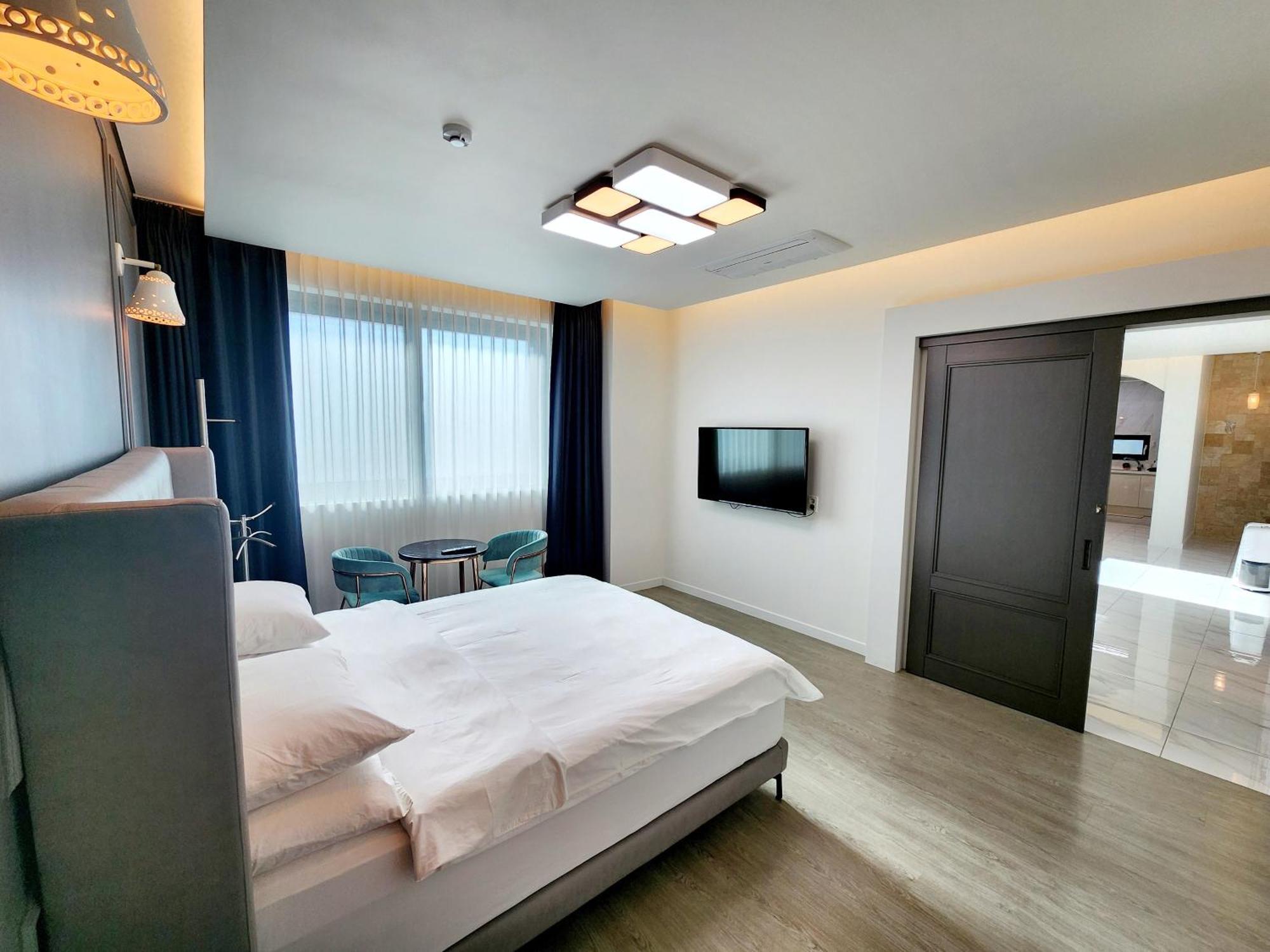 Pureun Jeju Pension Согвипхо Экстерьер фото