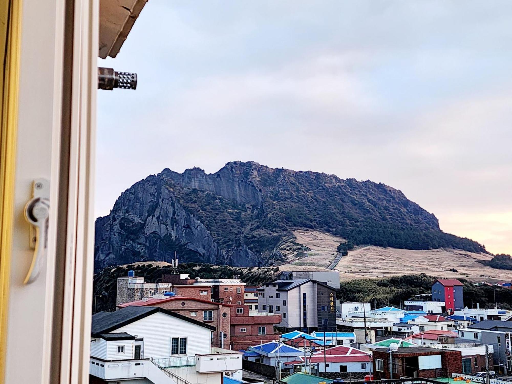 Pureun Jeju Pension Согвипхо Экстерьер фото